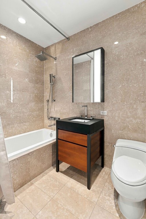 75 Wall Street, Unit 38A photo 4