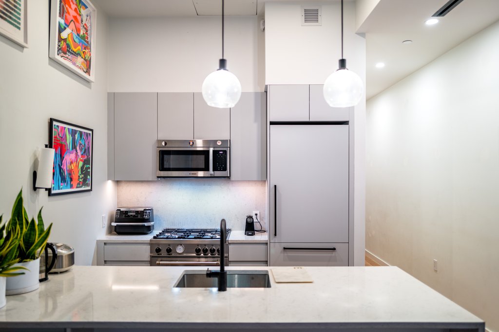 710 Metropolitan Avenue, Unit 1E photo 5