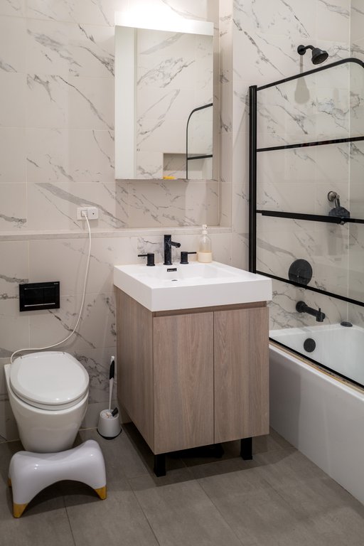 710 Metropolitan Avenue, Unit 1E photo 17