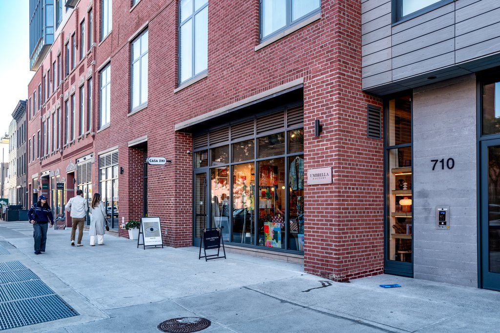 710 Metropolitan Avenue, Unit 1E photo 21