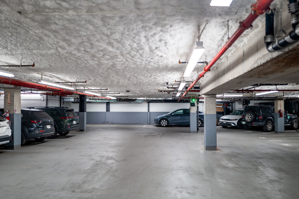 710 Metropolitan Avenue, Unit 1E photo 25