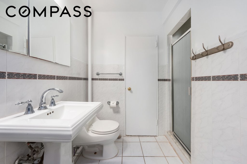 67-38 108th Street, Unit B46 photo 9