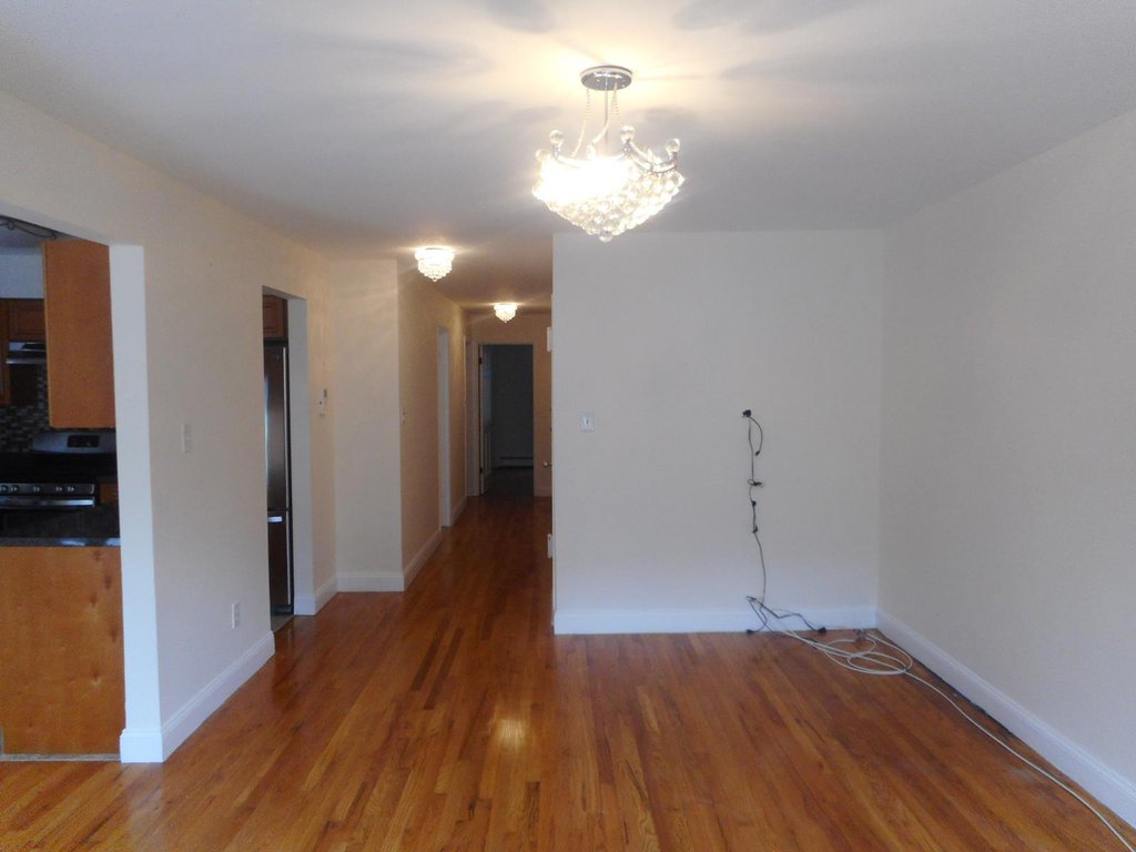 222 East 235th Street 2 Bronx Ny 10470 Bronx Apartments