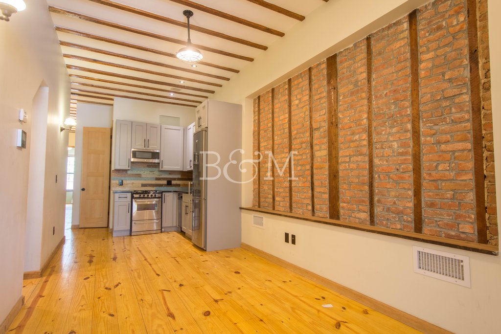 Bushwick Apartment Rentals Nyc Real Estate No Fee 4 Bedrooms Apartment For Rent In Bushwick