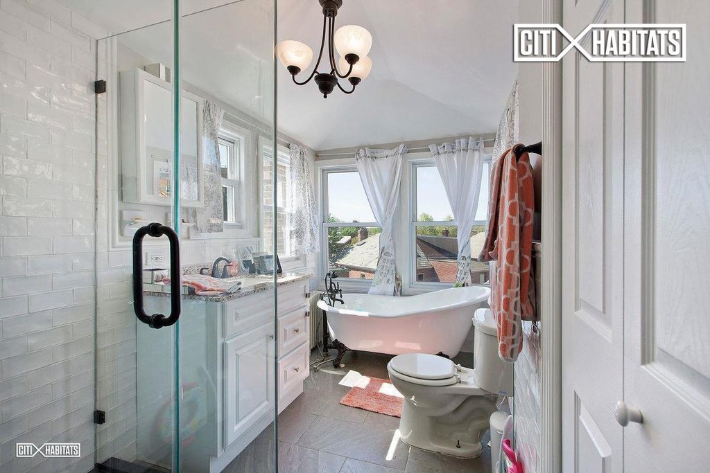 Forest Hills Gardens Apartment Rentals Nyc 3 Bedrooms Townhouse For Rent In Forest Hills
